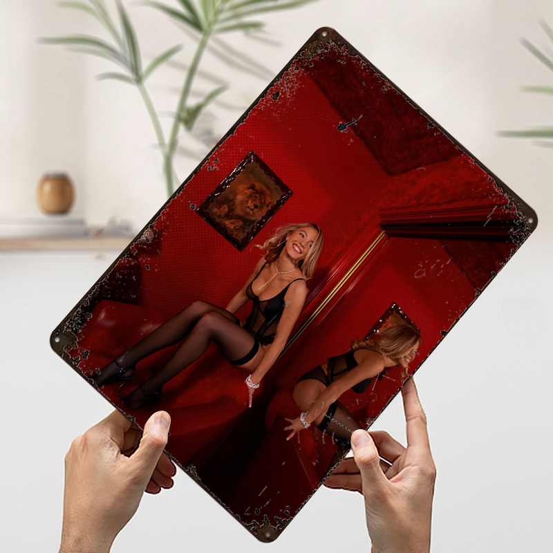 Woman in Lingerie Sitting on R - đánh giá và giá Retro Gaming On